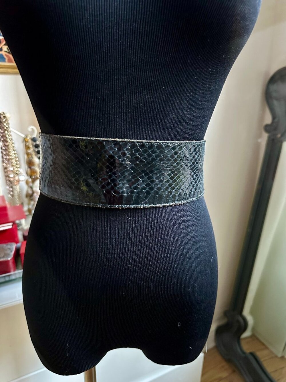 Vintage Oleg Cassini Designer High Fashion Black Snakeskin Belt